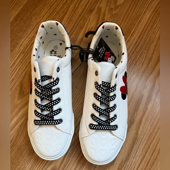Disney Groundup Women’s Size 11 Minnie Mouse sneakers shoes New polka dot laces - Picture 3 of 9